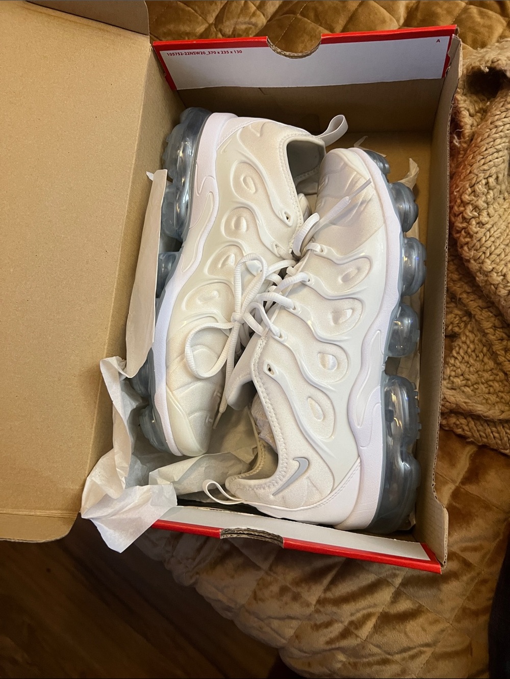 🔥Nike Air VaporMax Plus All-White Sneakers NEW